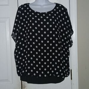 VIISHOW  black white polka dot short sleeve wide band hem  Sz 2XL NWOT